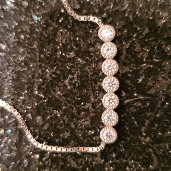 NIB.   Touchstone Crystal society bar necklace - Picture 4 of 4